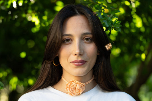 Choker con Rosa all'Uncinetto