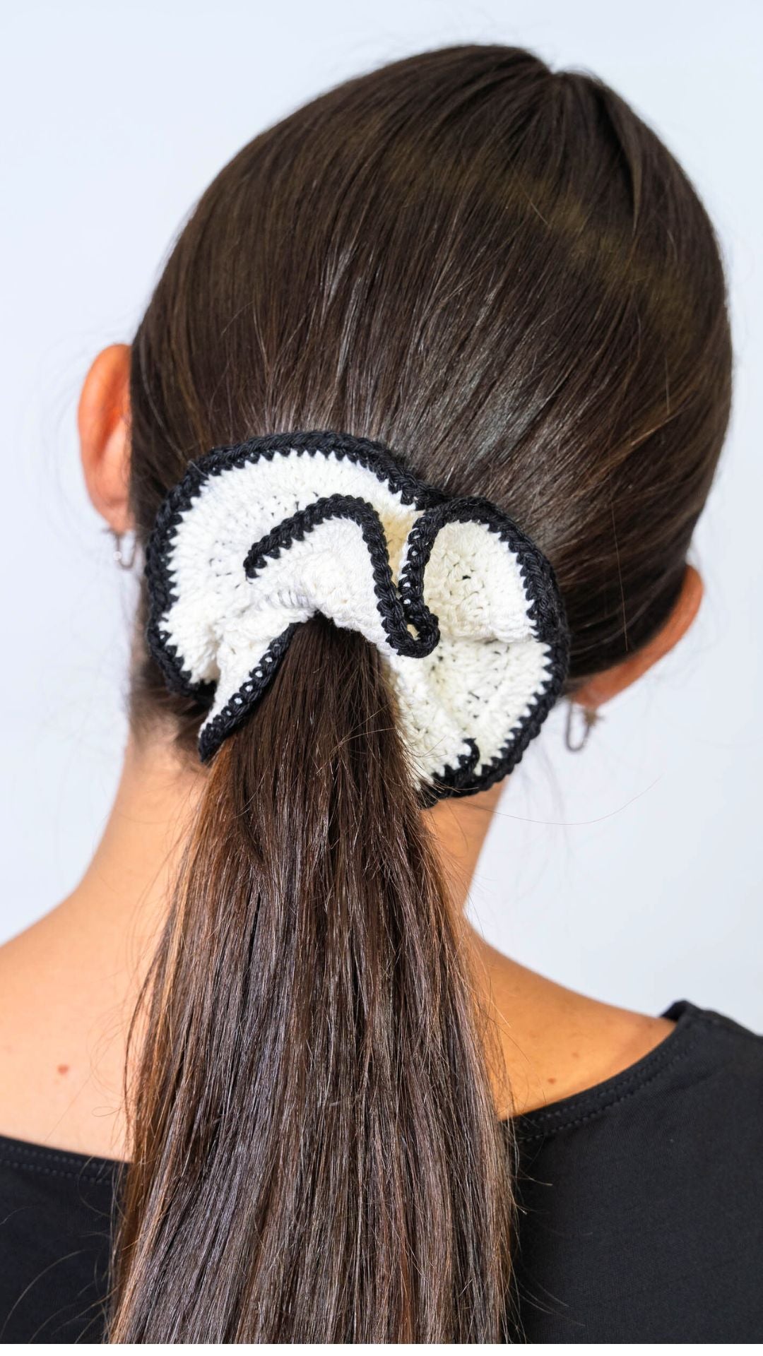 Elastico per capelli all'uncinetto